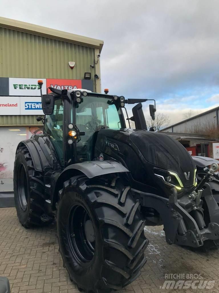 Valtra T235V Tractoare