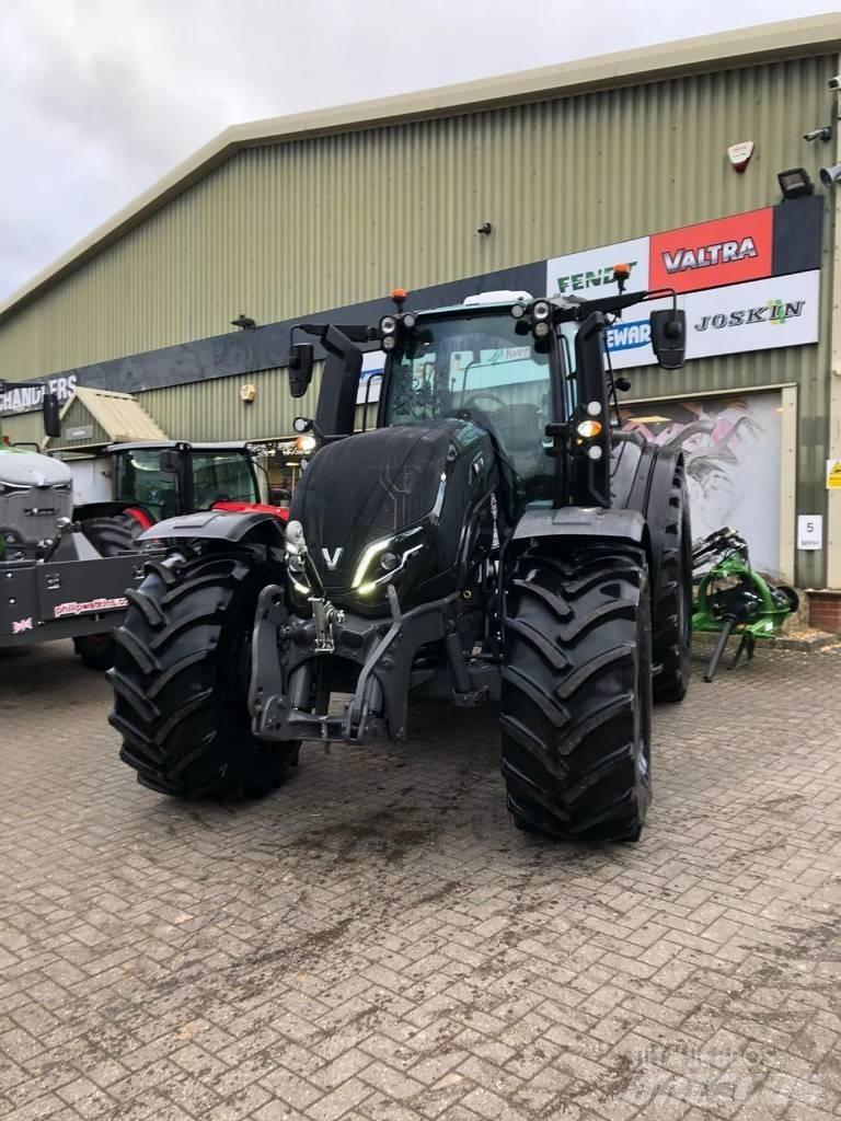 Valtra T235V Tractoare