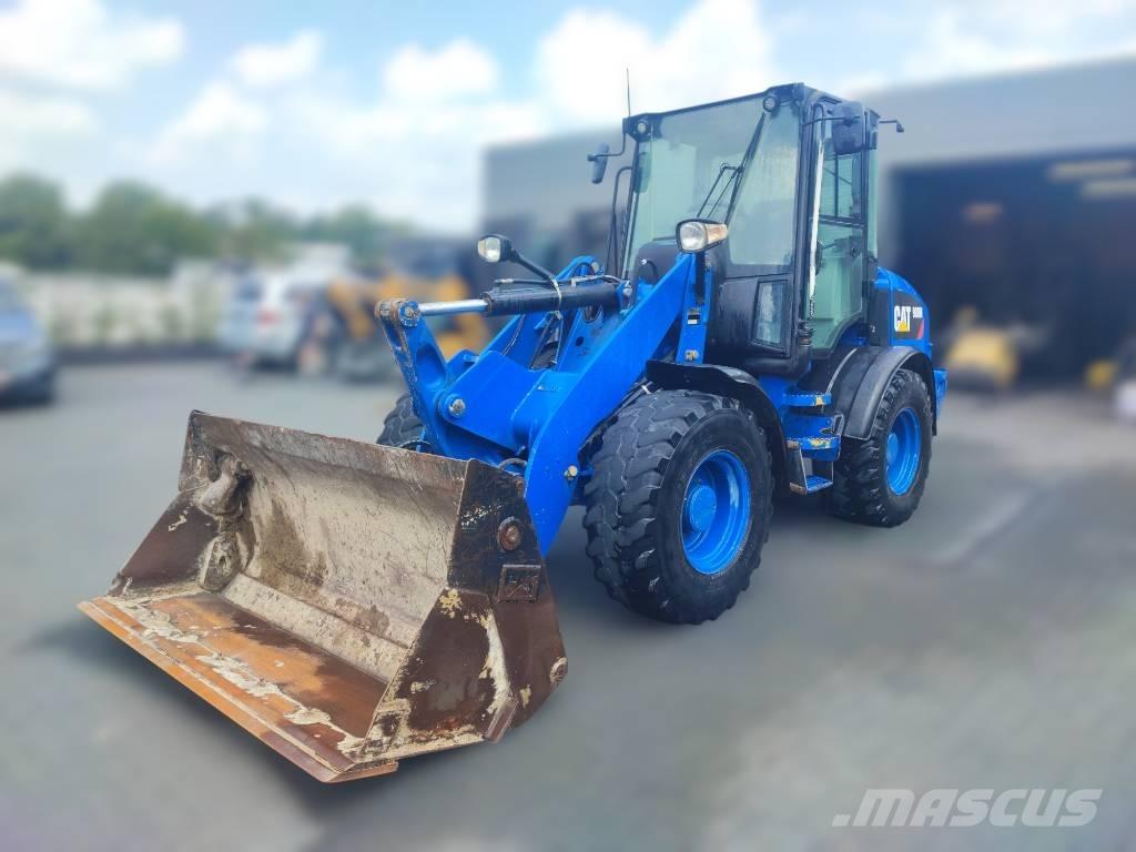 CAT 908 M Incarcator pe pneuri