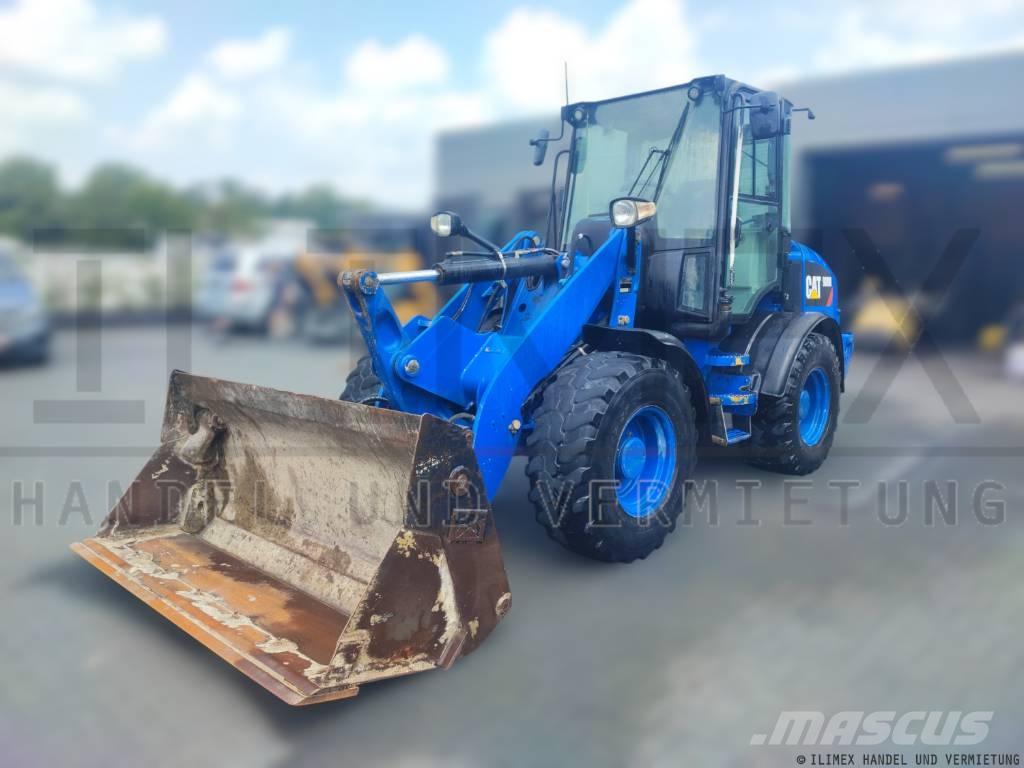 CAT 908 M Incarcator pe pneuri