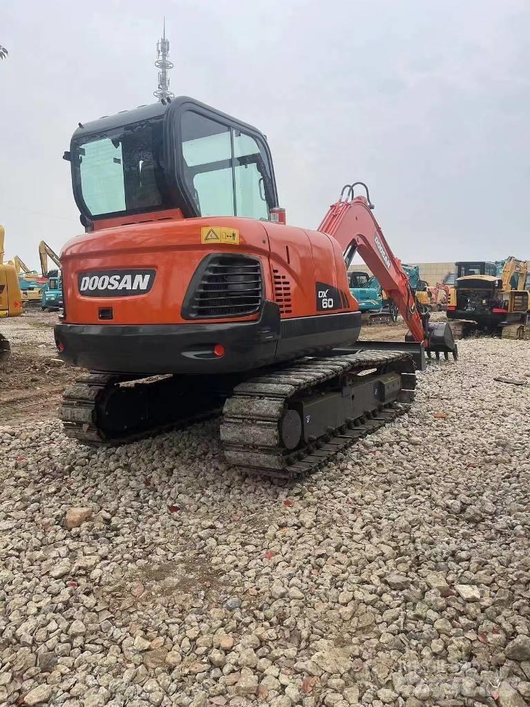 Doosan DX60 Mini excavatoare < 7t
