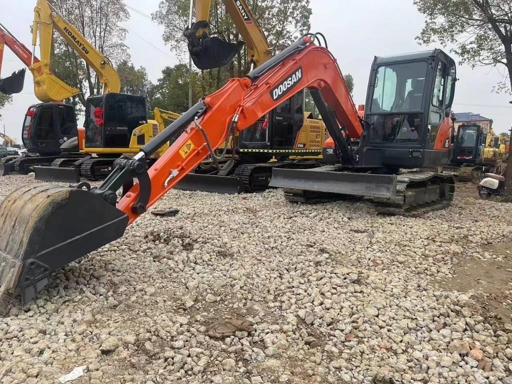 Doosan DX60 Mini excavatoare < 7t