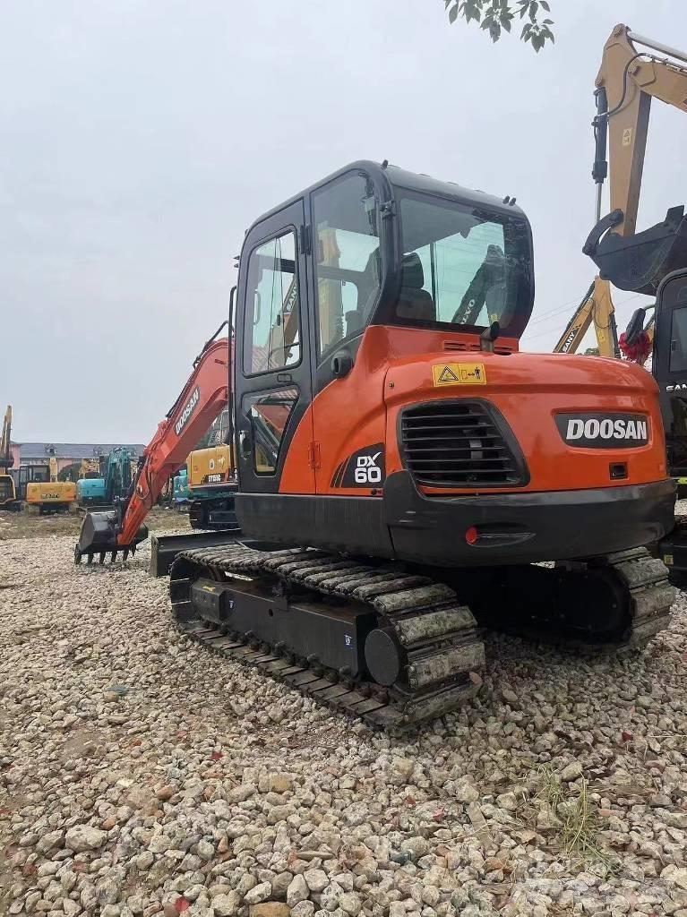 Doosan DX60 Mini excavatoare < 7t