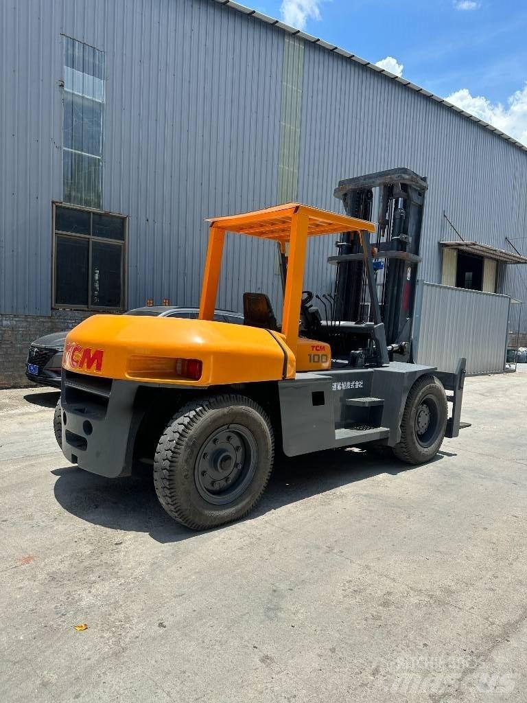 TCM 100 Stivuitor cu catarg retractabil