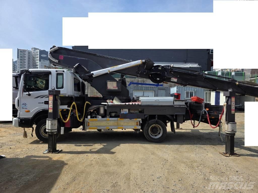 Hyundai HS3870 Platforme aeriene montate pe camion