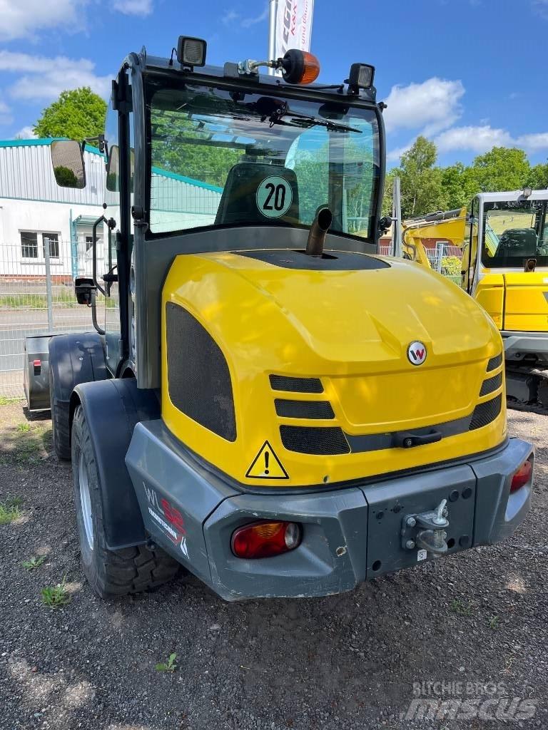 Wacker Neuson WL 52 Incarcator pe pneuri