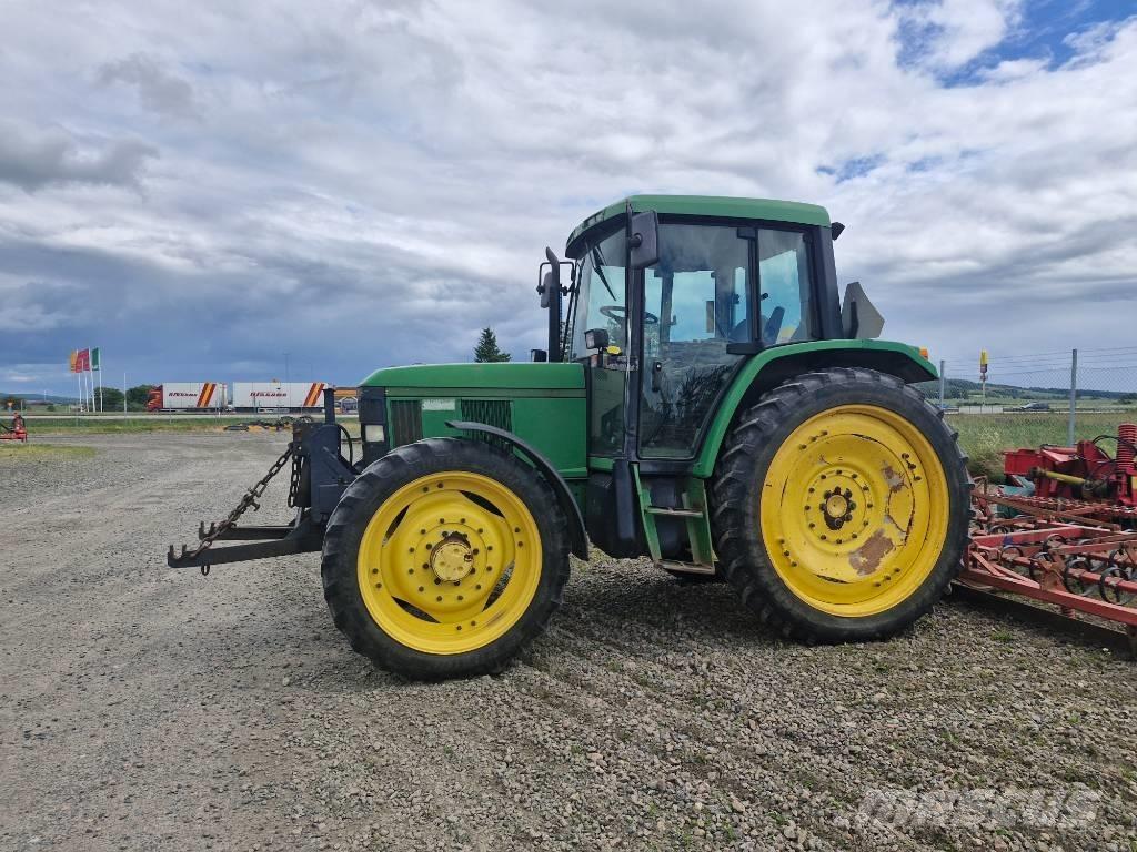 John Deere 6210 Tractoare