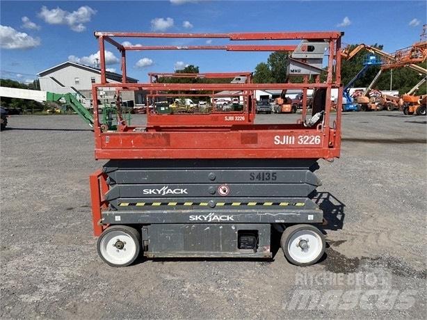 SkyJack SJ III 3226 Platforme foarfeca