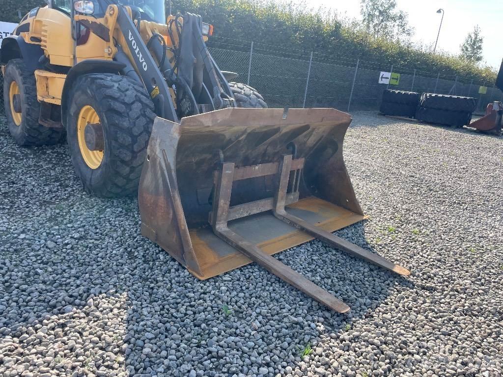 Volvo BM L45 Incarcator pe pneuri