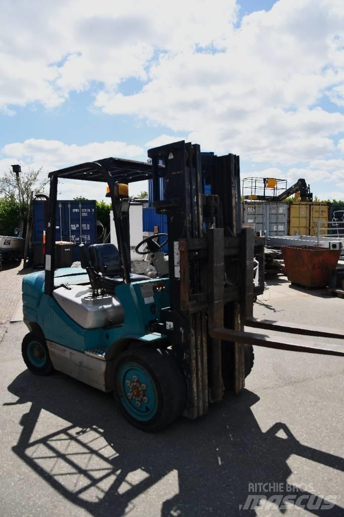 Feeler FD30CTJ Stivuitoare montate pe camioane