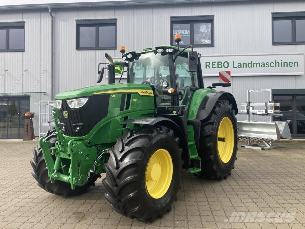 John Deere 6M240 Tractoare