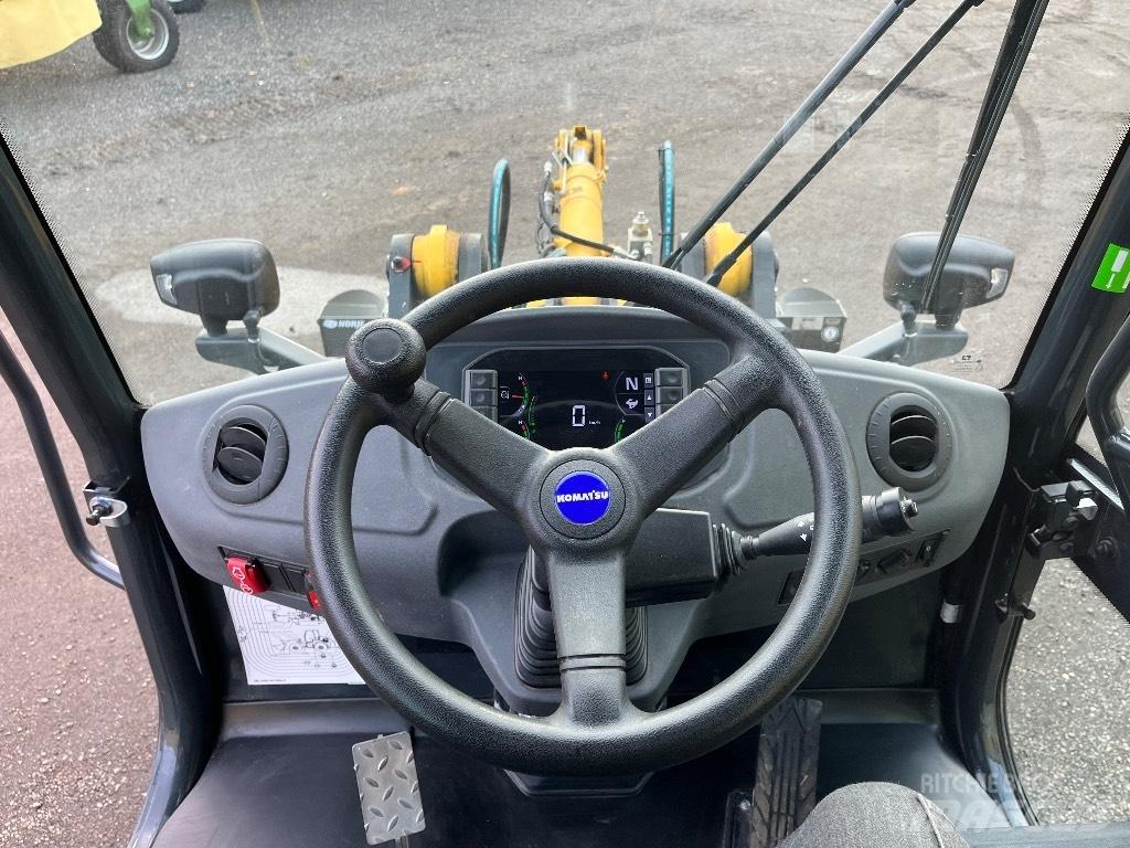 Komatsu WA80M-8 Incarcator pe pneuri
