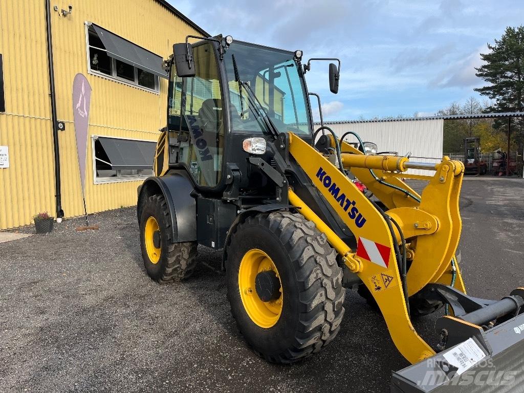 Komatsu WA80M-8 Incarcator pe pneuri