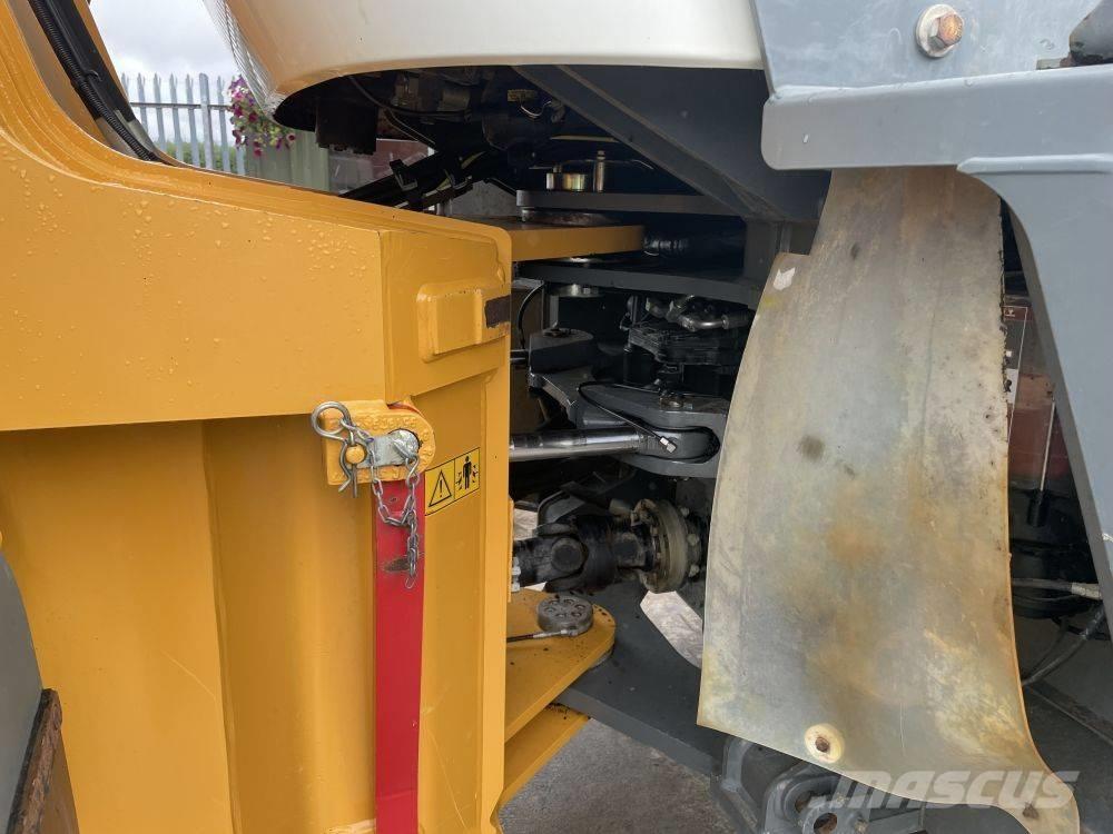 Liebherr L 550 Incarcator pe pneuri
