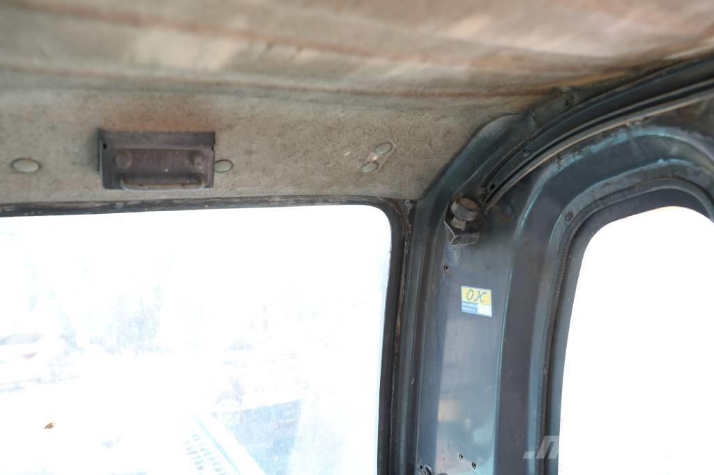 Kobelco SK 210-8 Excavatoare pe șenile
