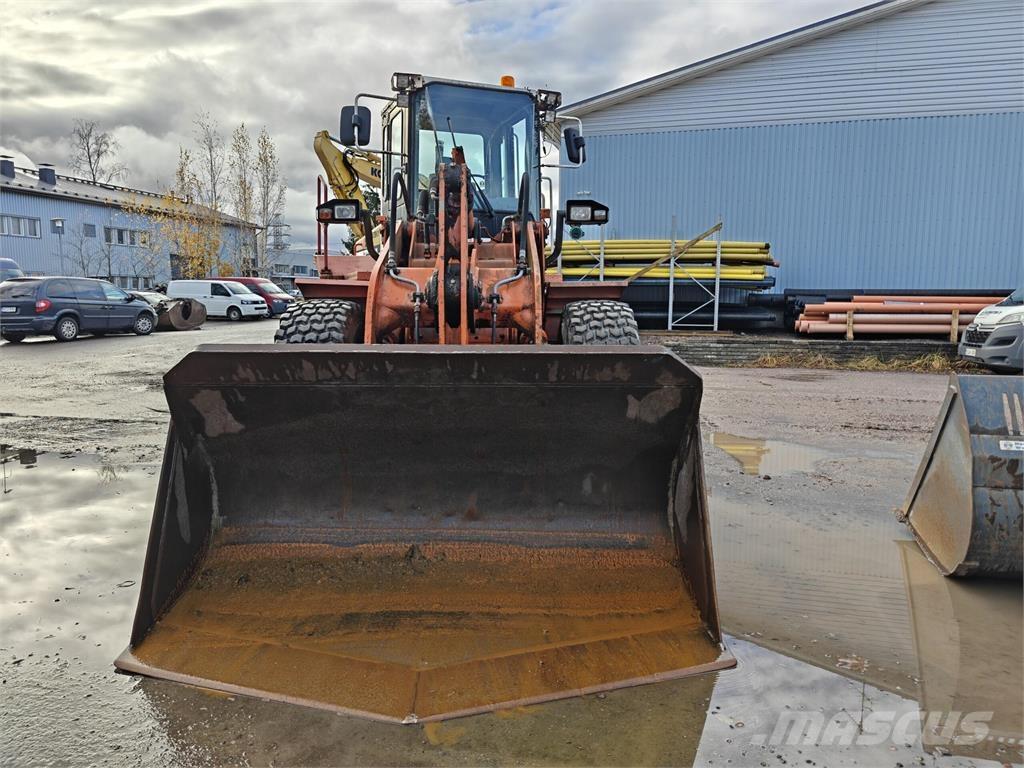 Daewoo Mega 250 Incarcator pe pneuri