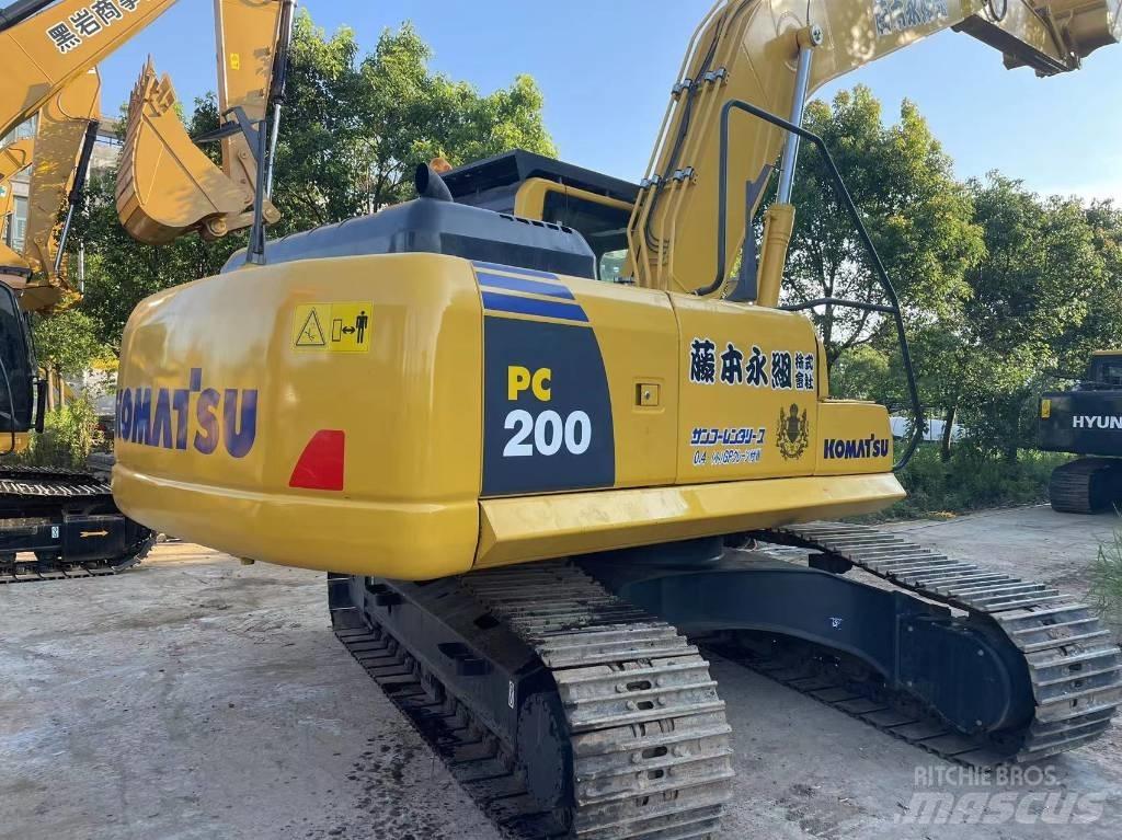 Komatsu PC 200-8 Excavatoare pe șenile
