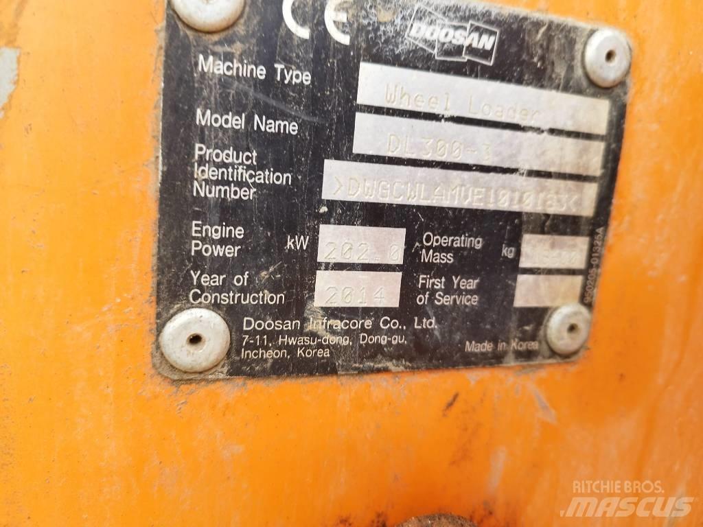 Doosan DL 300-3 Incarcator pe pneuri