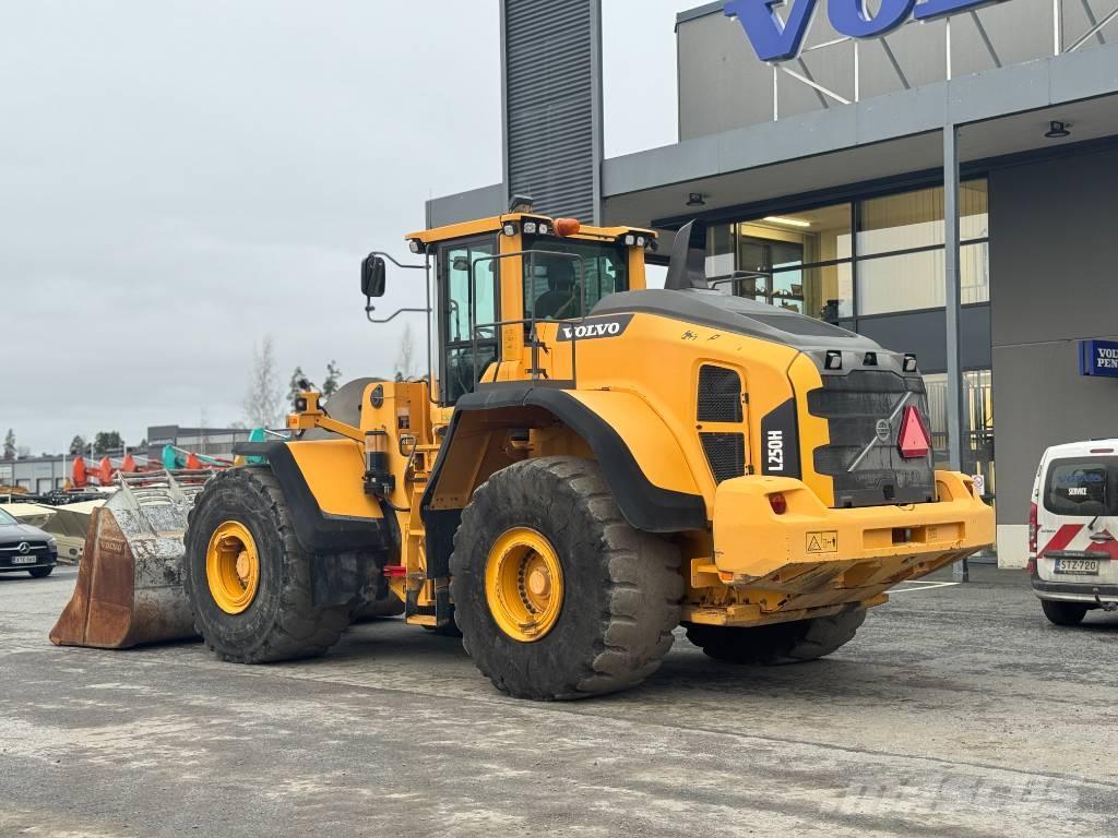 Volvo l 250 H Incarcator pe pneuri