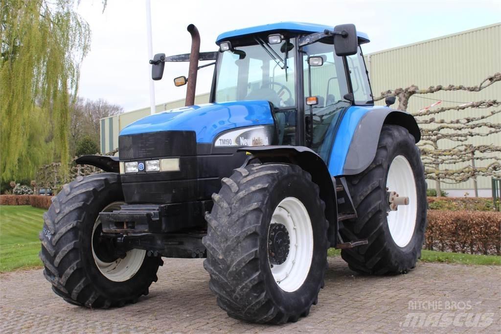 New Holland TM190 Tractoare
