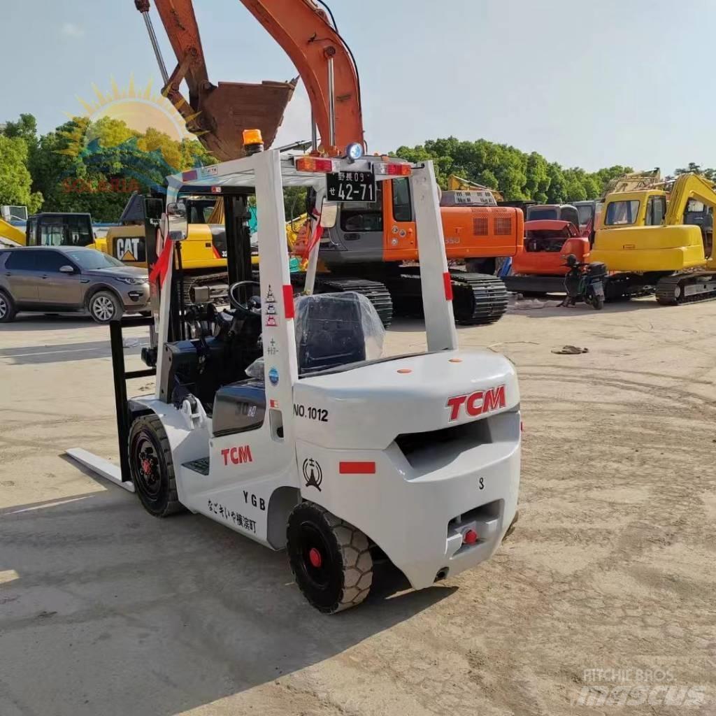 TCM FD30 Stivuitor cu catarg retractabil