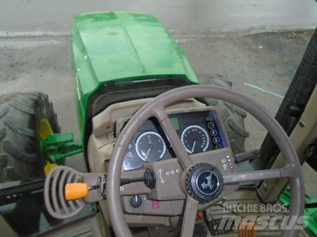 John Deere 6115 M Tractoare