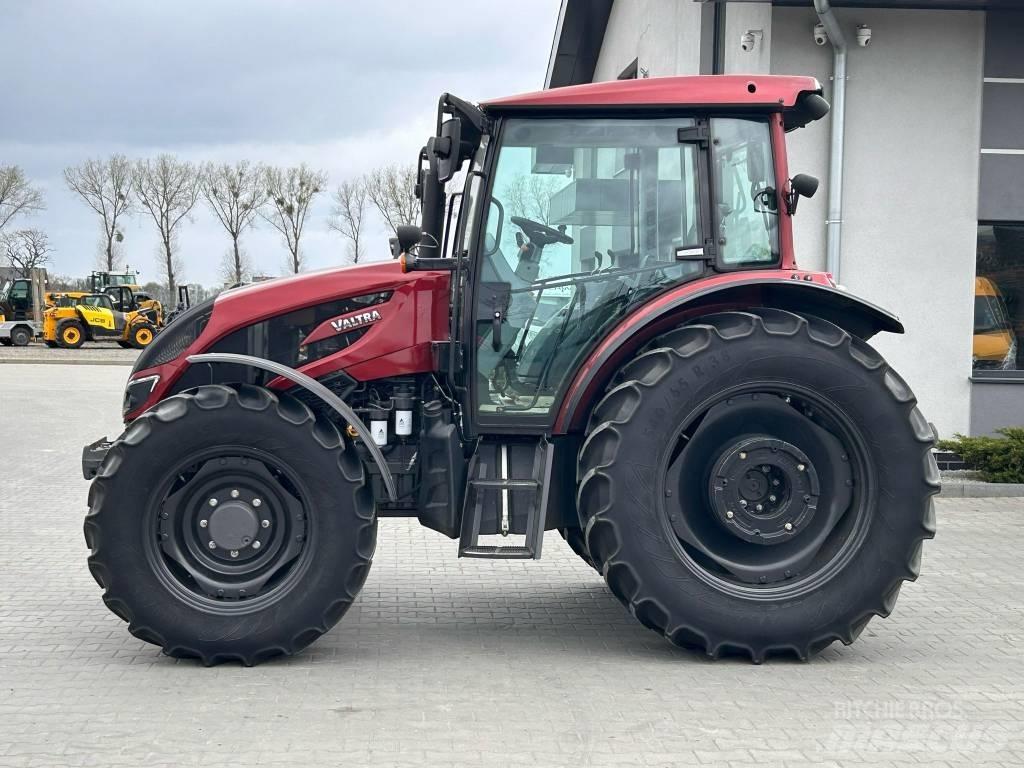 Valtra A 104 Tractoare