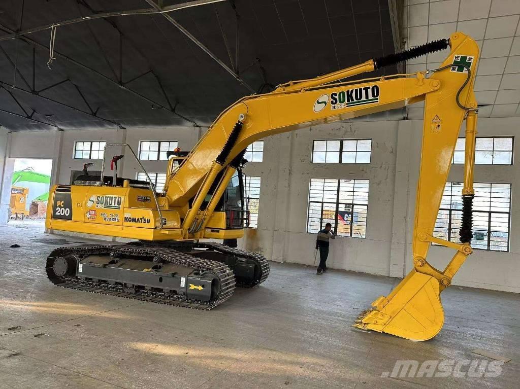 Komatsu PC 200-8 Excavatoare pe șenile
