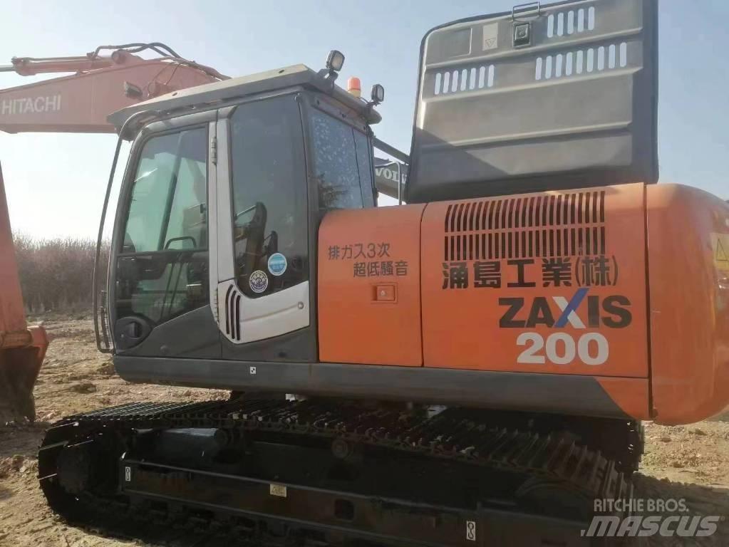 Hitachi ZX 200 Excavatoare pe șenile
