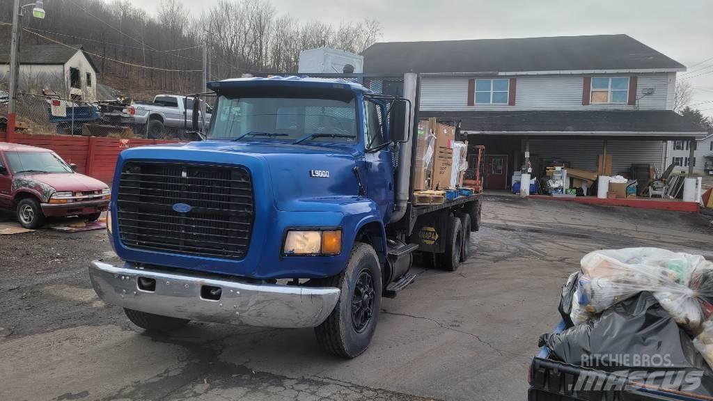 Ford F9000 Camioane platforma/prelata