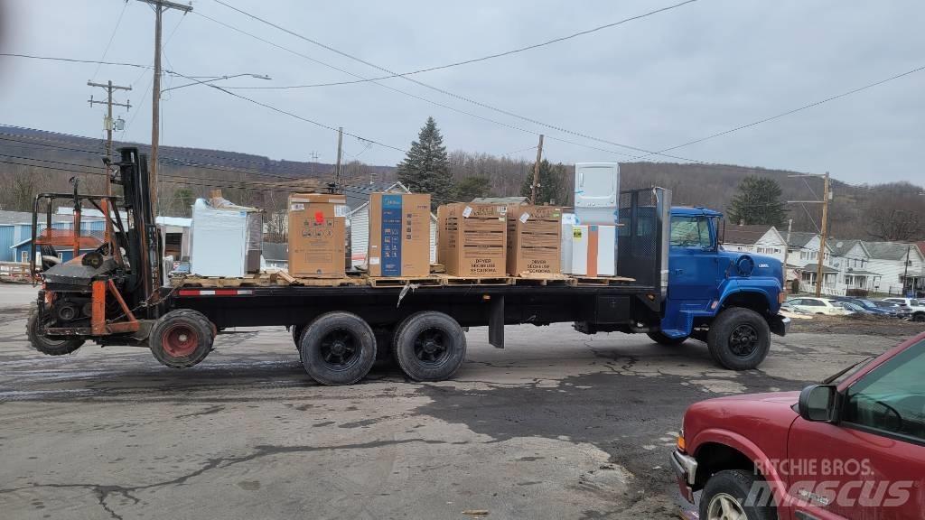 Ford F9000 Camioane platforma/prelata