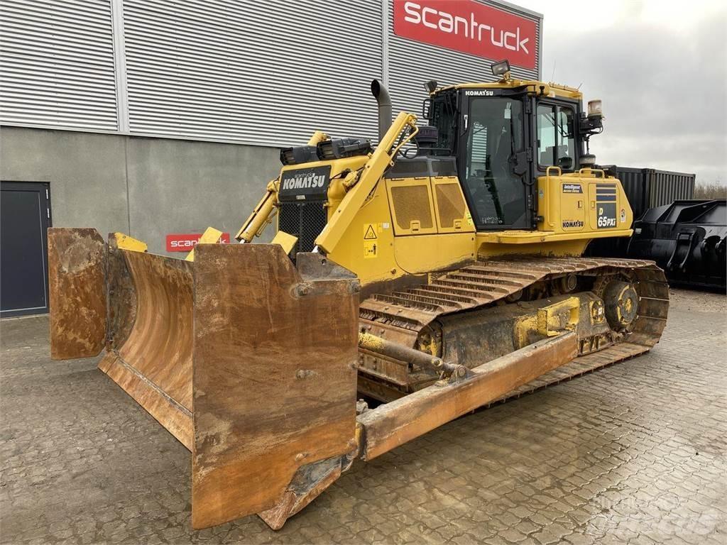 Komatsu D65PXI-18 Buldozere pe senile
