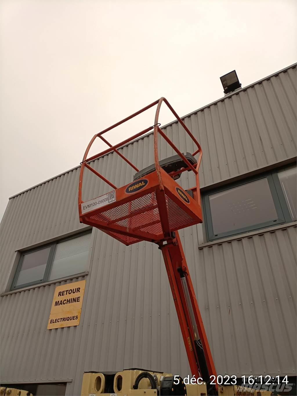 JLG T10E Alte ascensoare si platforme