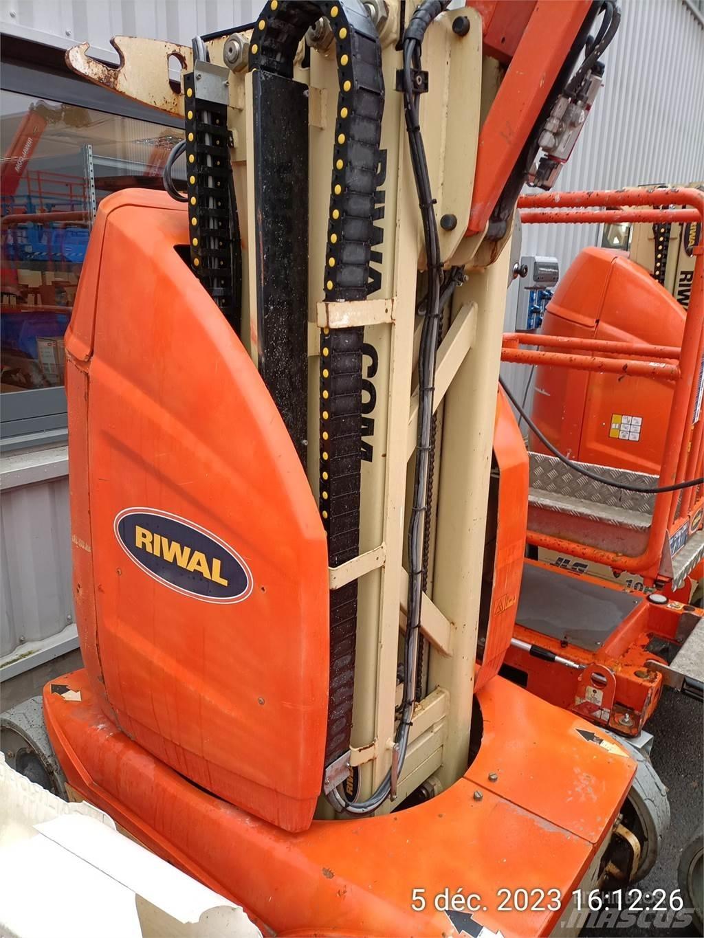 JLG T10E Alte ascensoare si platforme