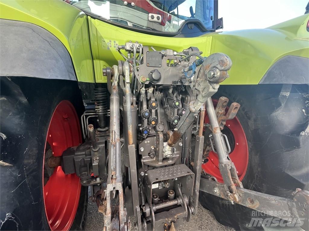 CLAAS Arion 640 Tractoare