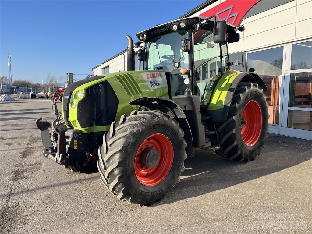 CLAAS Arion 640 Tractoare