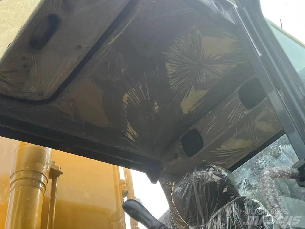 Komatsu PC 200 Excavatoare 7t - 12t