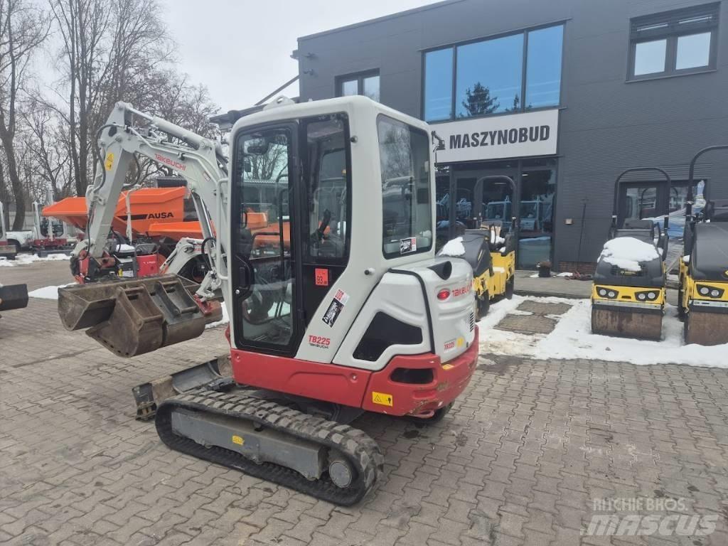 Takeuchi TB 225 Mini excavatoare < 7t