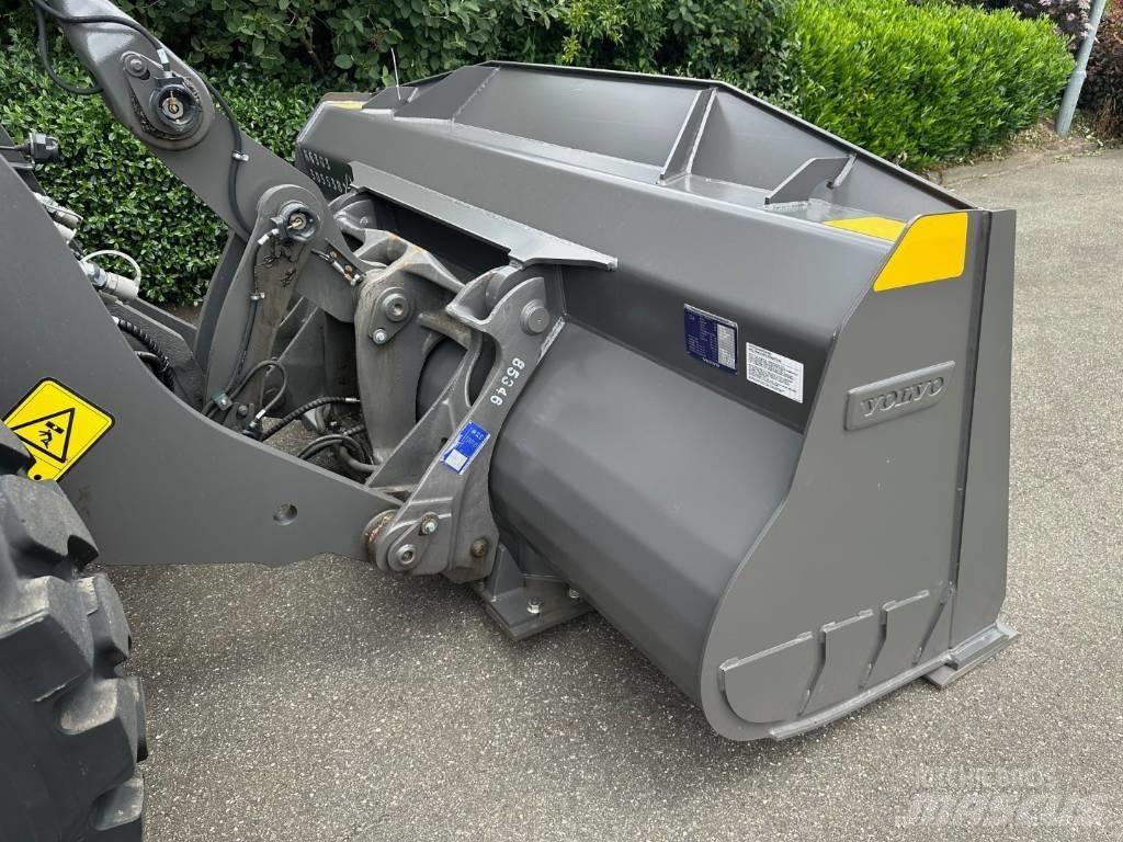Volvo L 90 H Incarcator pe pneuri