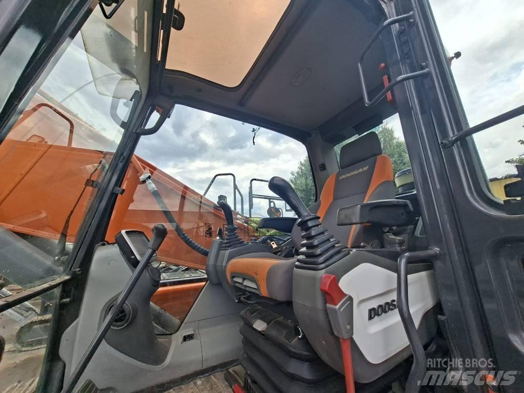 Doosan DX225LC-5 Excavatoare pe șenile
