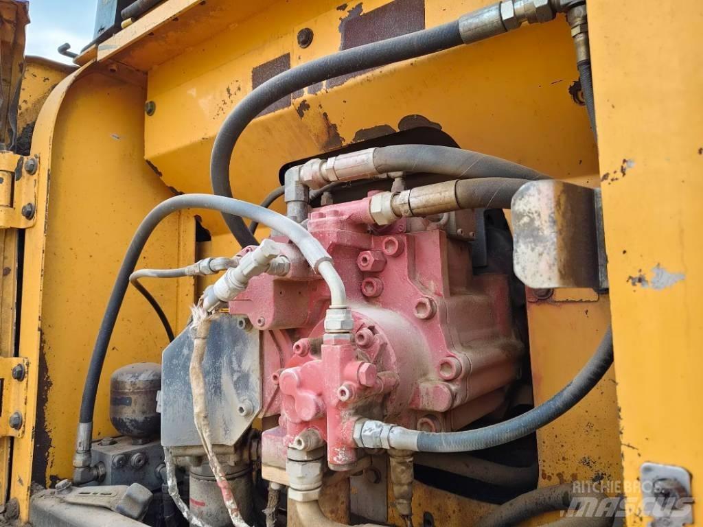 Hyundai R210W-9 Excavatoare cu roti