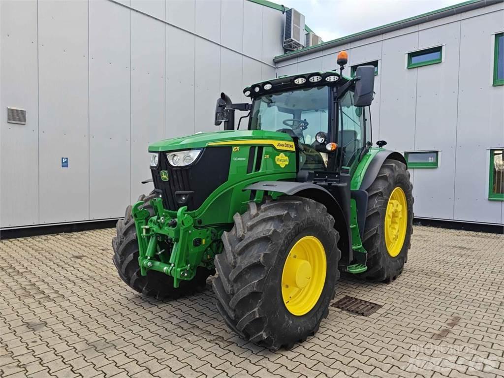 John Deere 6R 215 Tractoare