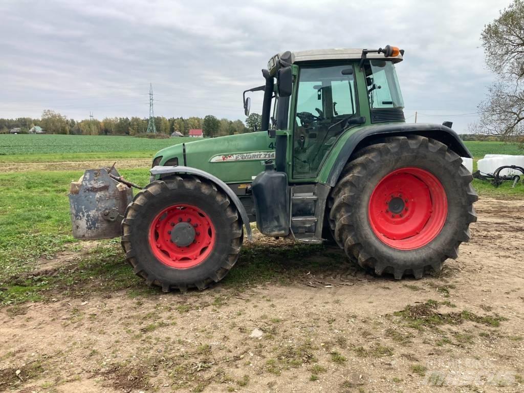 Fendt 714 Vario Tractoare