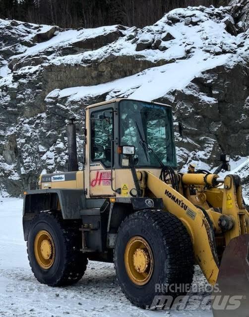 Komatsu WA 270 Incarcator pe pneuri