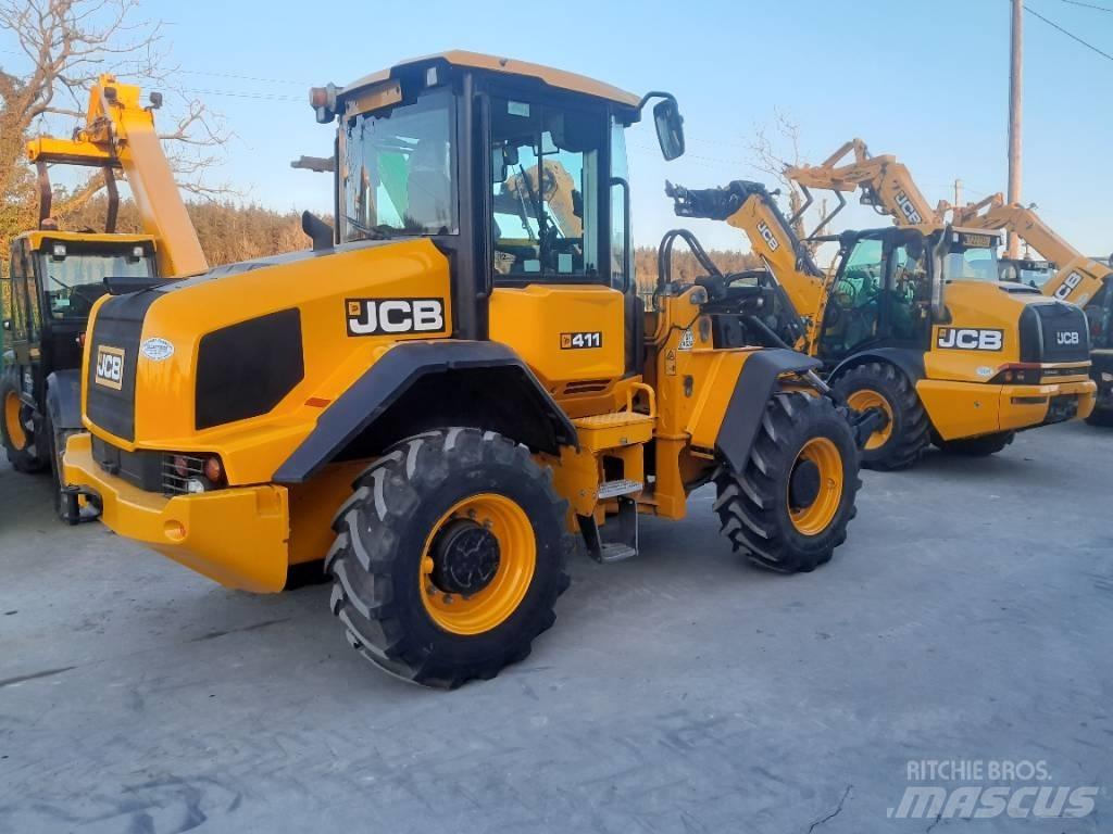 JCB 411 Incarcator pe pneuri