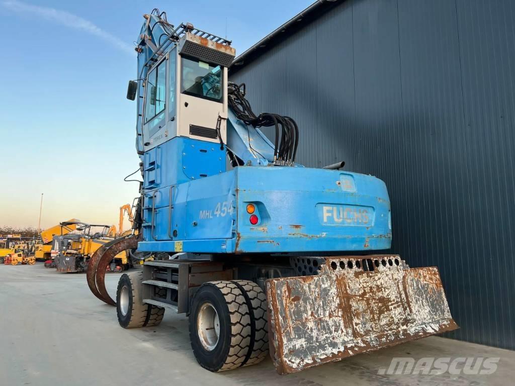 Fuchs MHL454 Paleta de manipulare