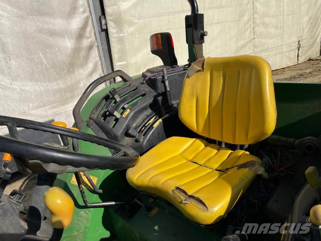 John Deere 5215 Tractoare