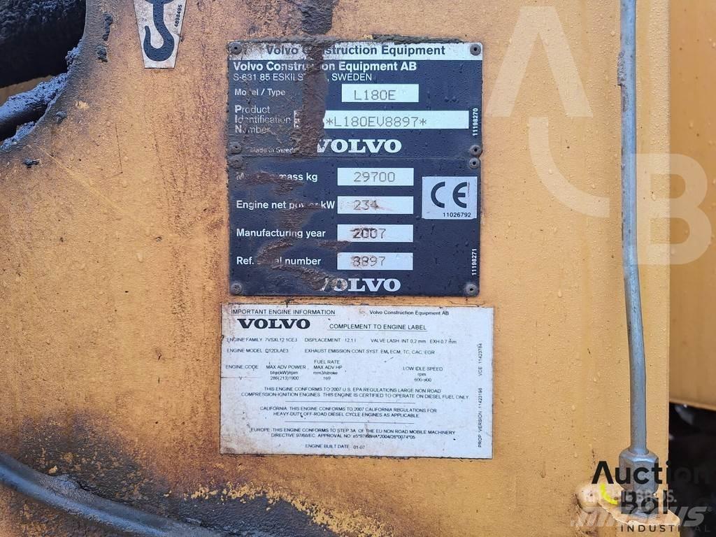 Volvo L 180 E Incarcator pe pneuri