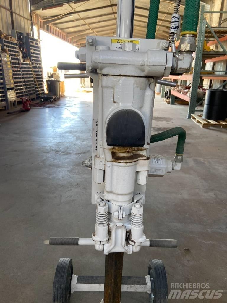  Minnich Hornet Accesorii pentru utilaje beton
