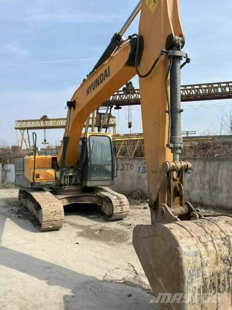 Hyundai 215VS Excavatoare pe șenile

